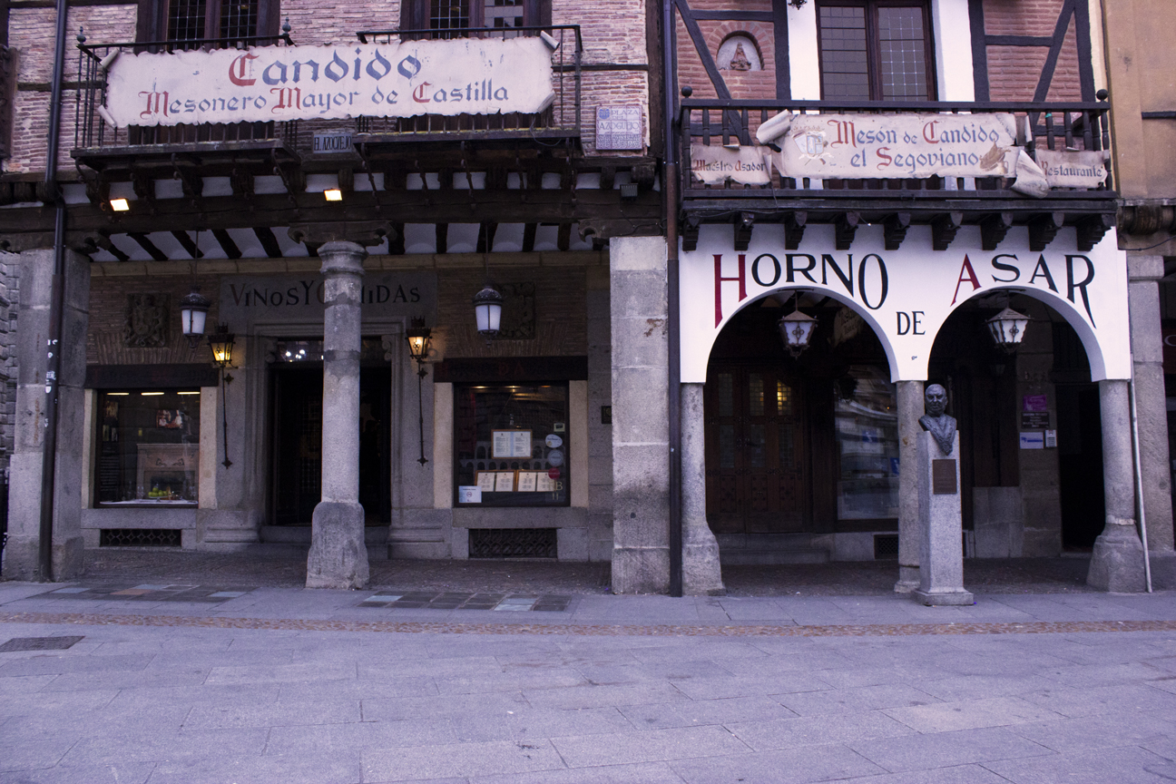 Cochinillo en Segovia - Mesón de Cándido